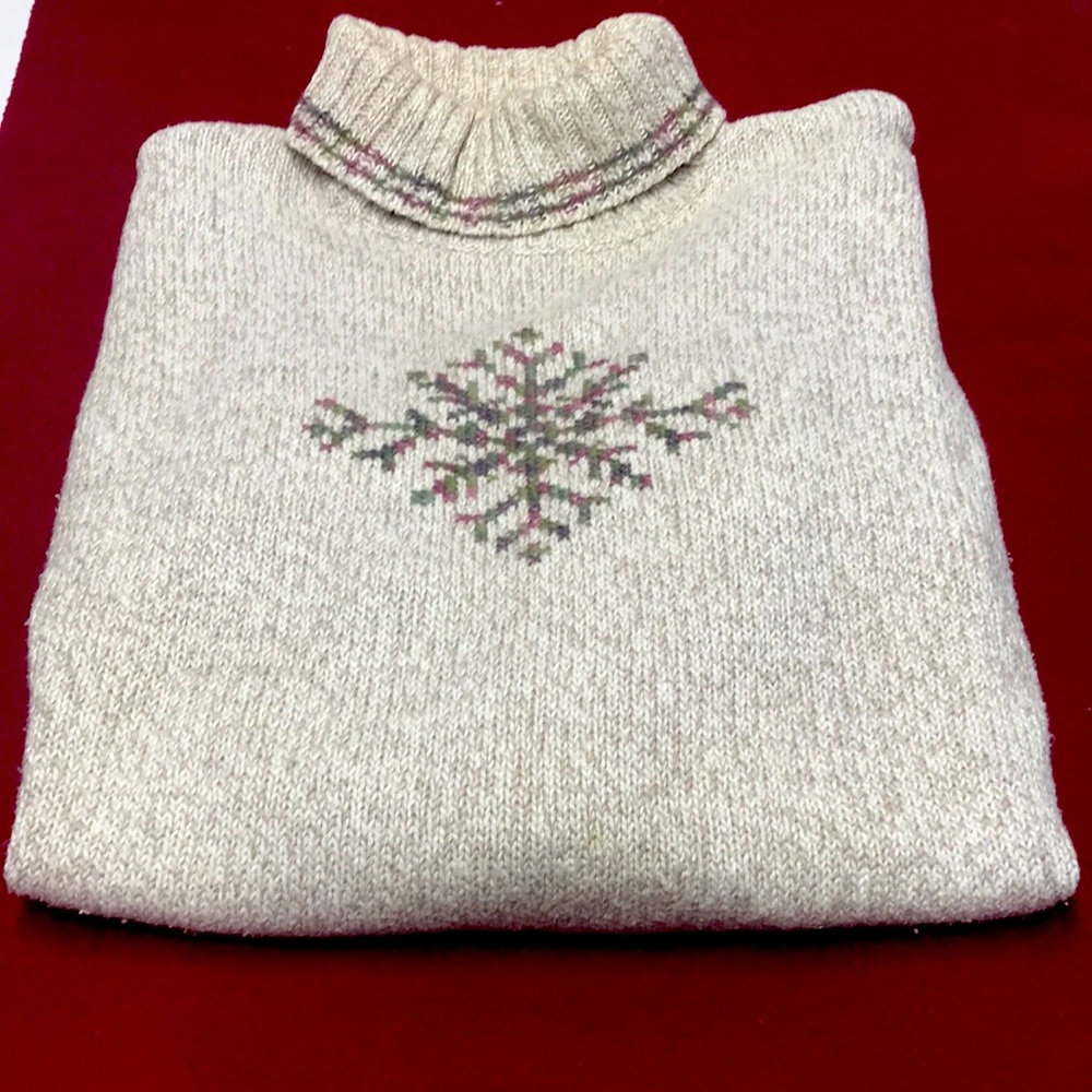 Warm Oatmeal Turtleneck Snowflake ❄️ Sweater